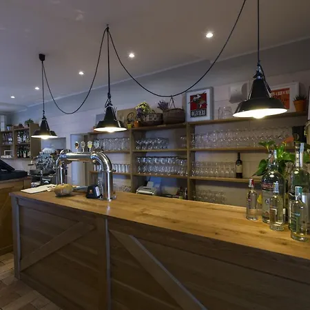 Typo Typica Πανσιόν 3*